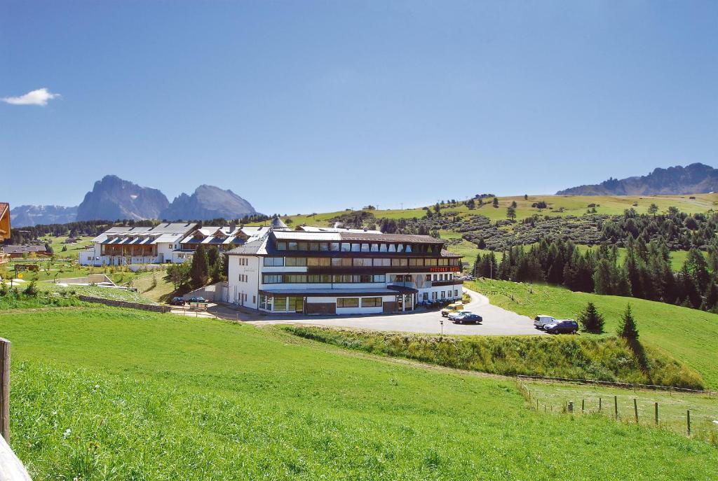 Piccolo Hotel Sciliar Алпе ди Сиуси Екстериор снимка